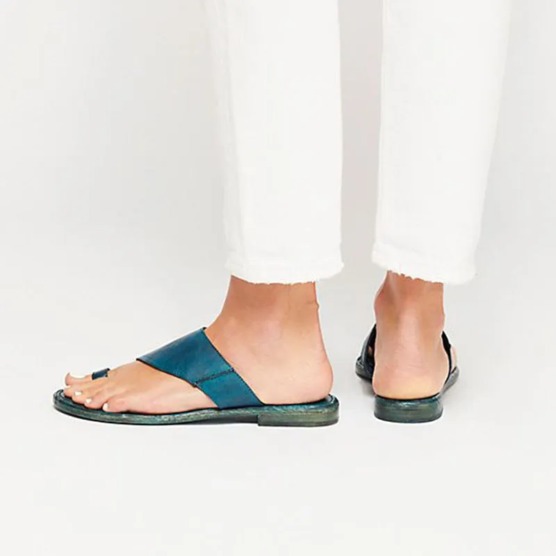 Cutout slip-on slipper