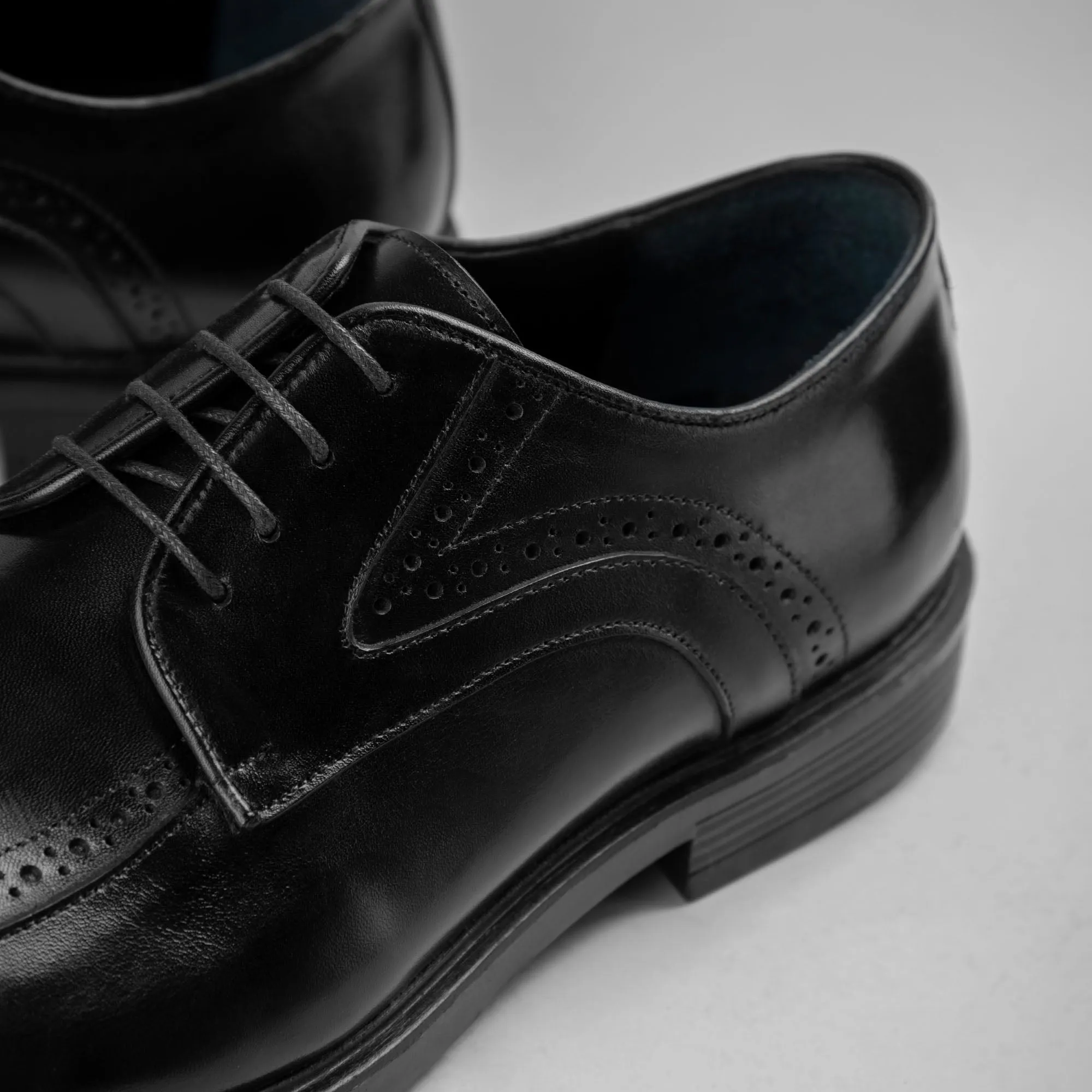 Derby Semi Brogue Shoes - Black