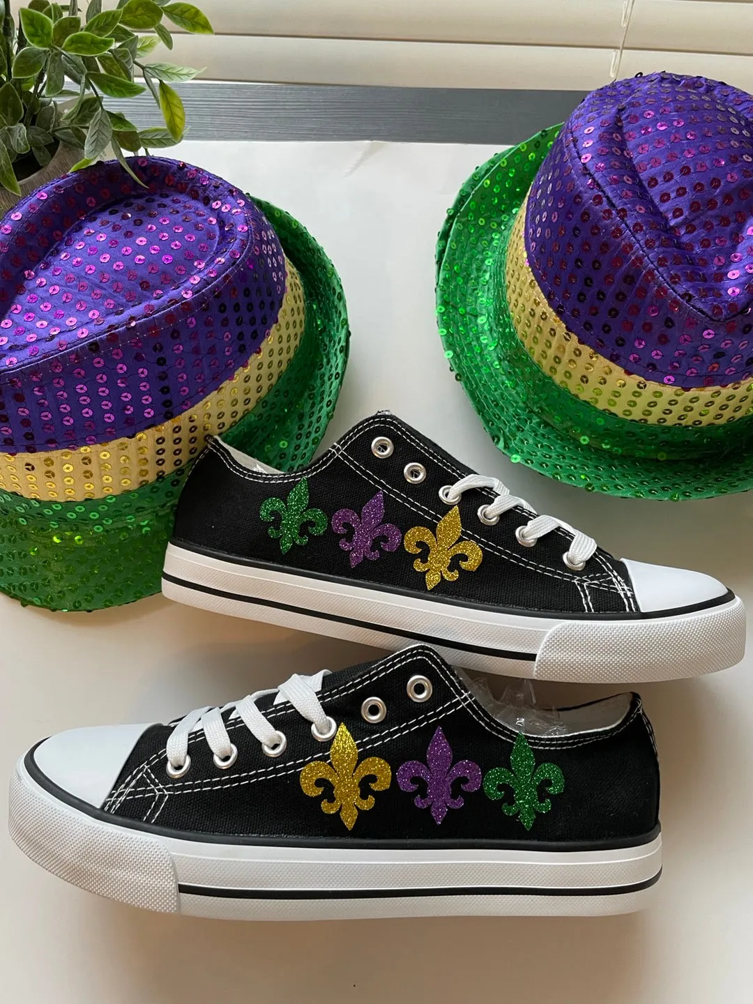 Mardi gras  sneakers /Mardi Gras fleur-de-lys Low-Top Sneakers  /Mardi gras shoe